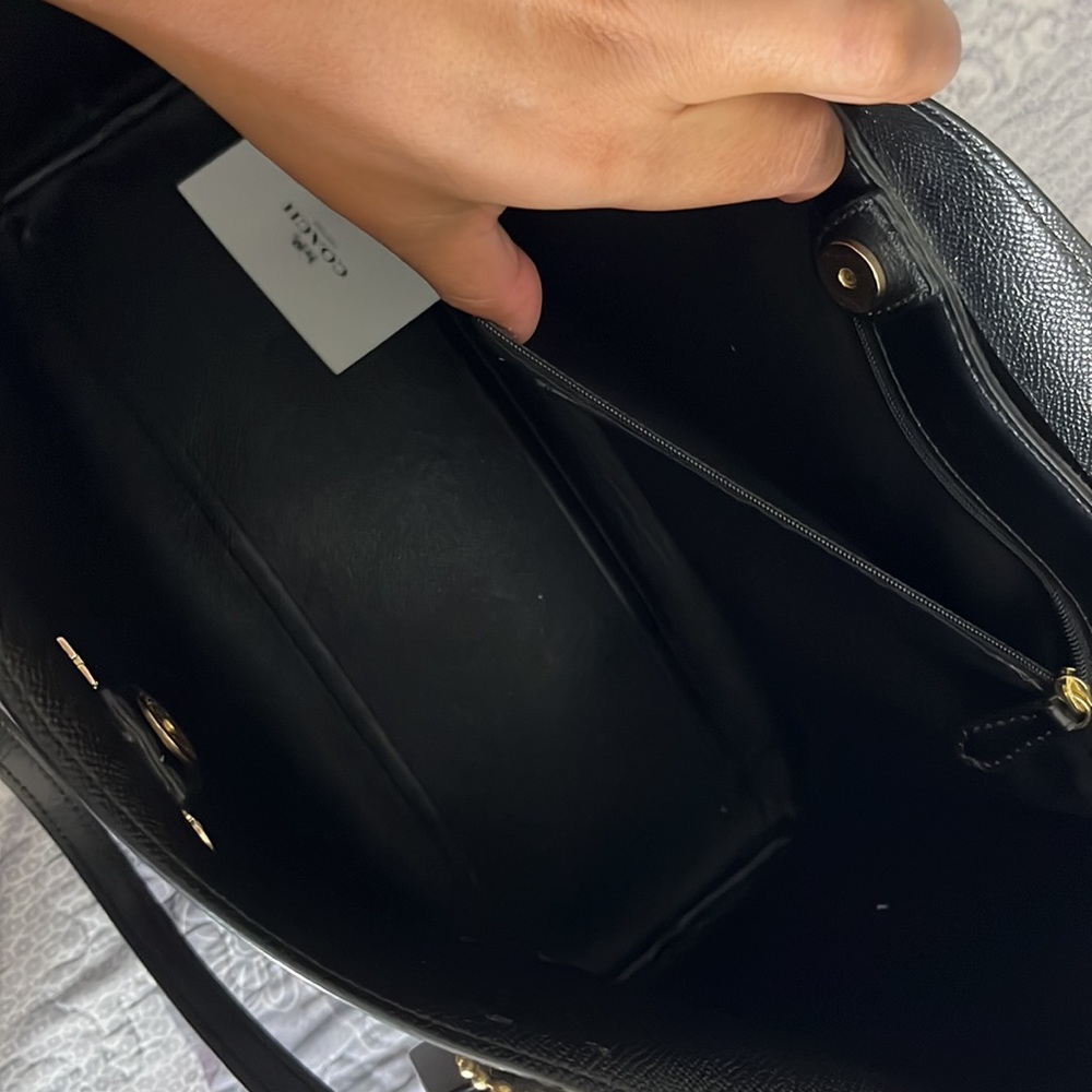 Coach City Tote Bag With Matching Medium Size Zip… - image 4